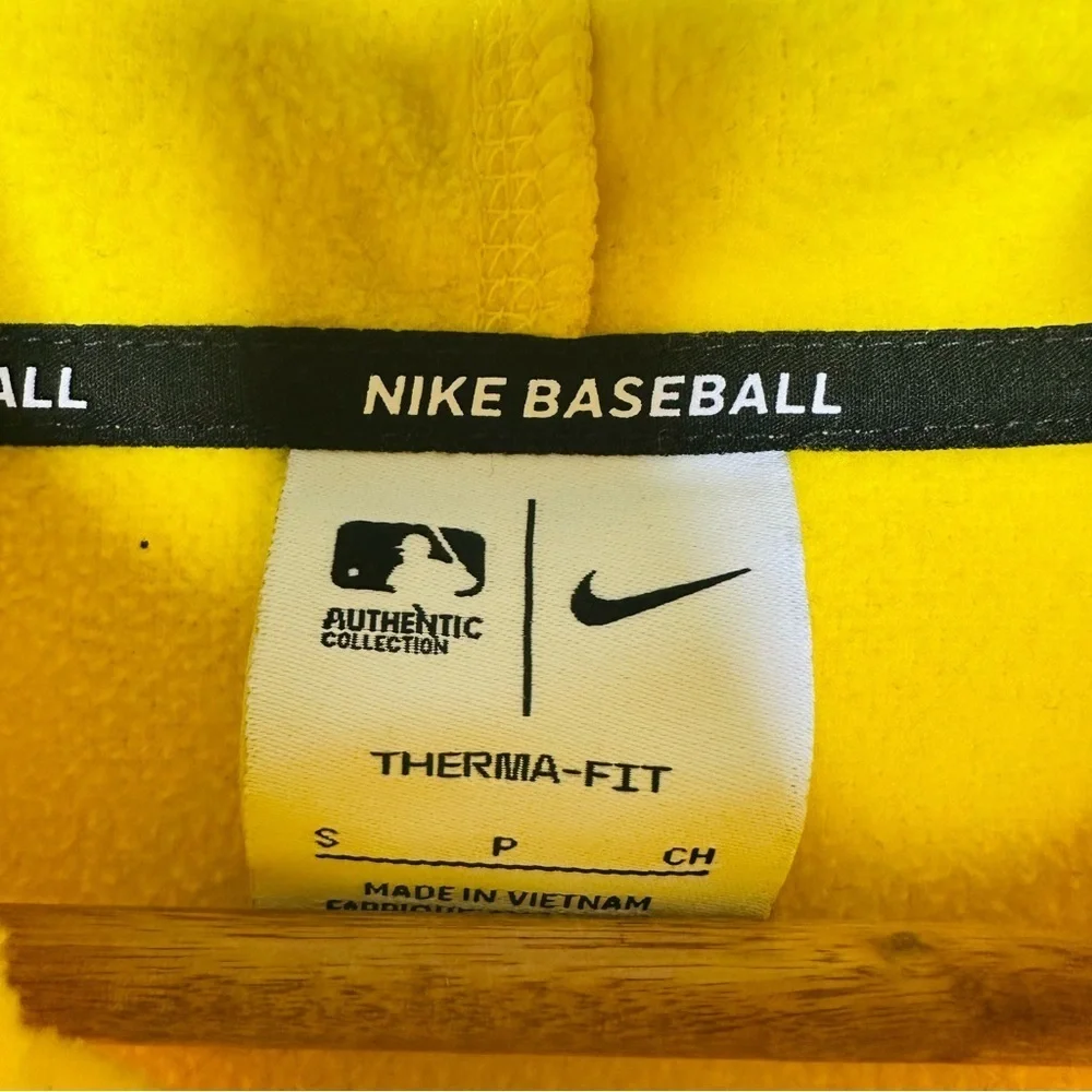 Boston Red Sox MLB Nike Authentic City Connect Therma Fit Hoodie Gold Small